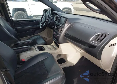 2017 Dodge Grand Caravan Sxt z USA, uszkodzony, nr VIN 2C4RDGCG2HR857371